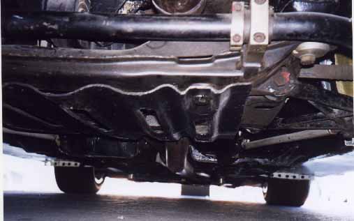 Right Rear Suspension and Undercarriage Details